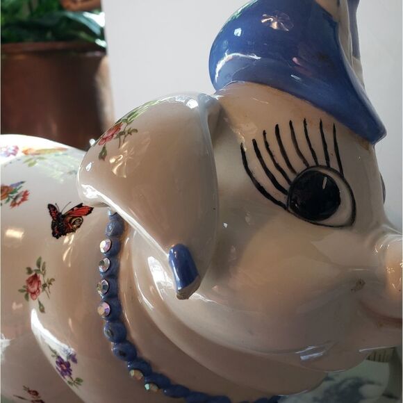 Vintage Big Pig w/Feathered Hat, Collar & Butterflies - Picture 13 of 14